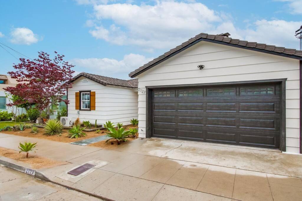 The California - On Of In A Hot Tub Holiday home